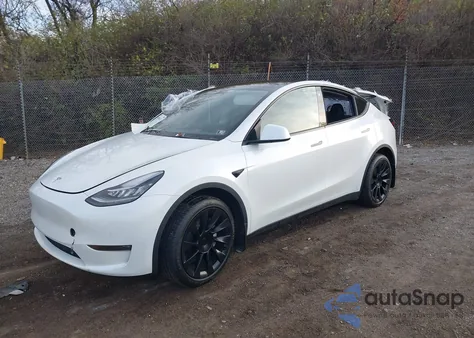 2022 Tesla Model Y Long Range Dual Motor All-Wheel Drive from USA, damaged, VIN 7SAYGDEE3NA018401